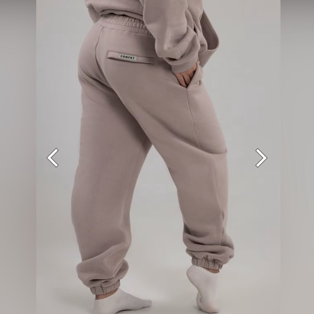 Comfrt Travel Essentials Sweatpants in Bark Size Medium